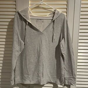 Eddie Bauer women’s striped hooded lounge top size XL